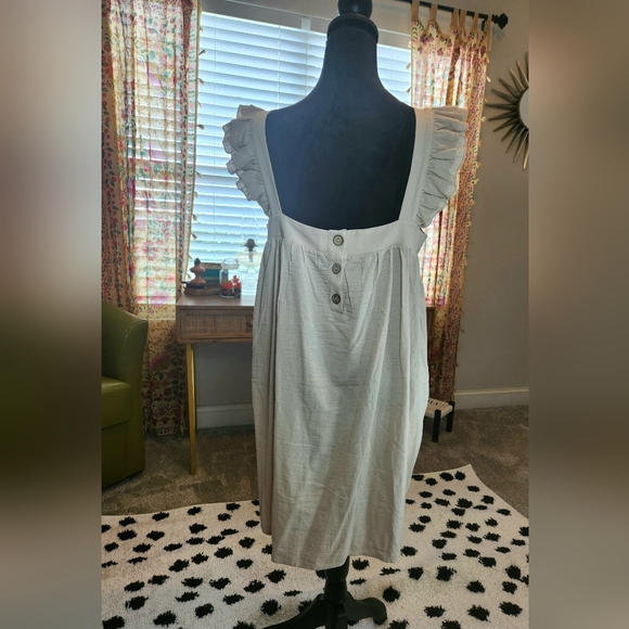 Boutique Sun Dress Mini Tan Ruffle Shoulder Tank with Buttons down back NWOT - Picture 4 of 4